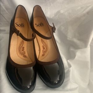 ‼️SALE‼️Chocolate Brown Patent Leather Suede Strap SOFFT Brand Pumps 10N NWOT